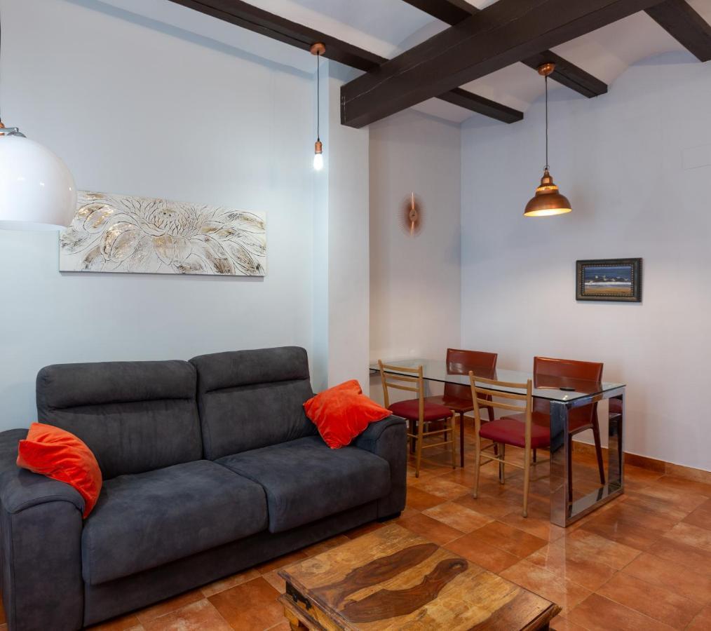 Cozy Apartment Near The Center, Torres De Serrano Валенсия Екстериор снимка