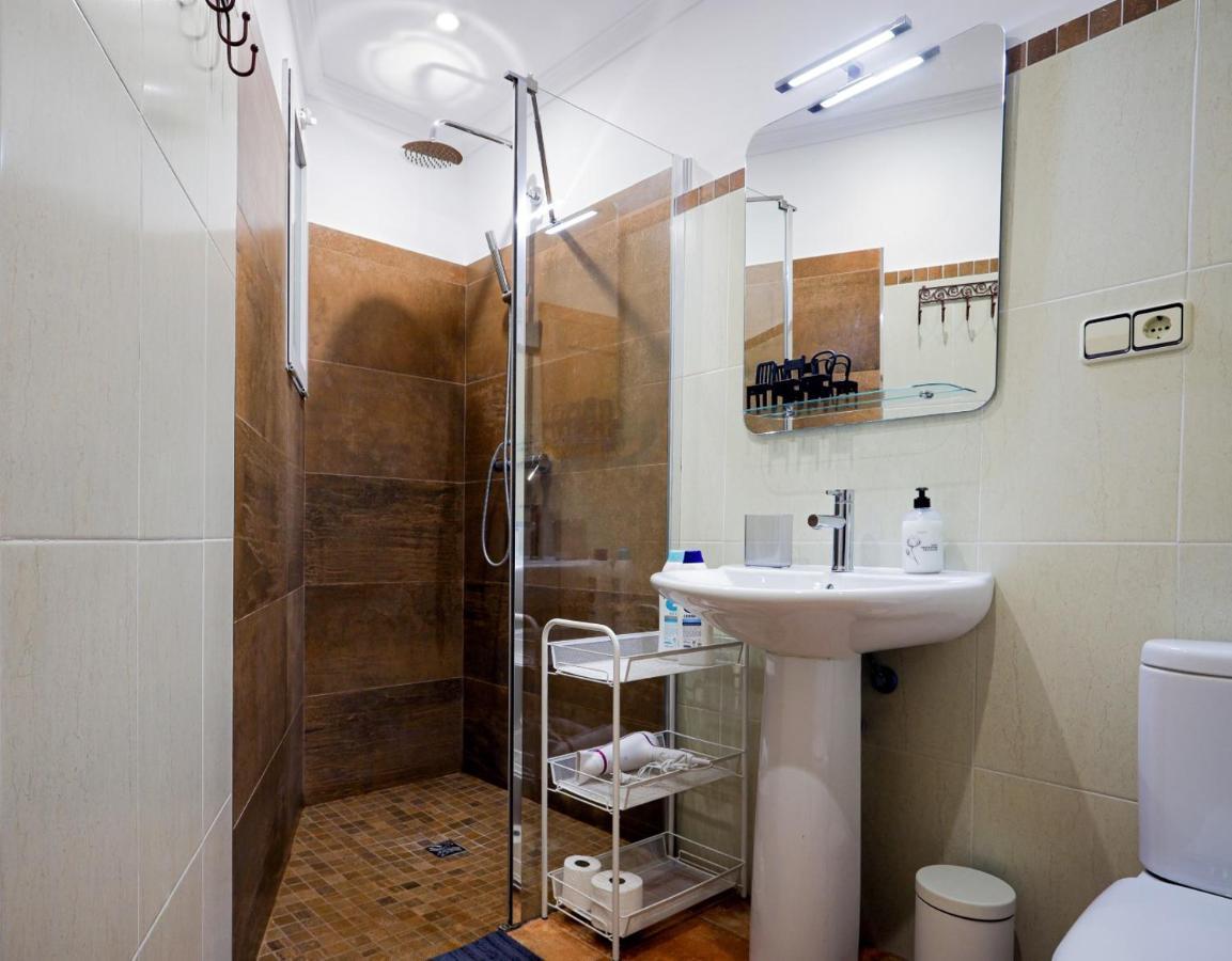 Cozy Apartment Near The Center, Torres De Serrano Валенсия Екстериор снимка
