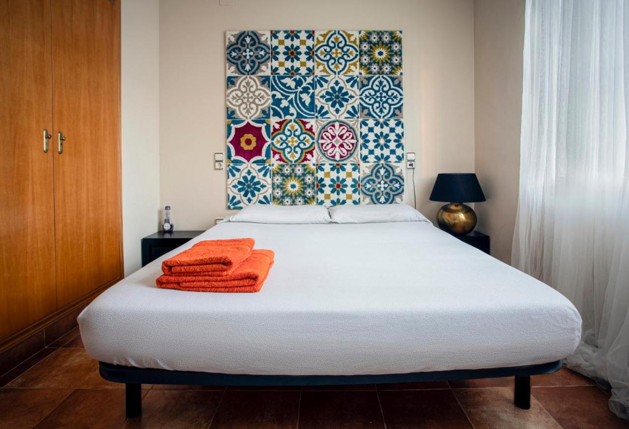 Cozy Apartment Near The Center, Torres De Serrano Валенсия Екстериор снимка