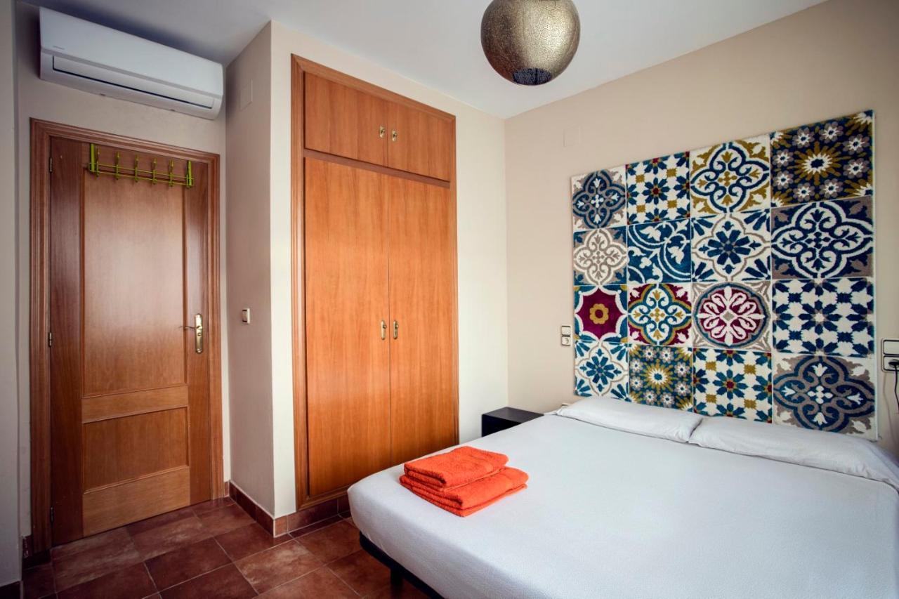 Cozy Apartment Near The Center, Torres De Serrano Валенсия Екстериор снимка
